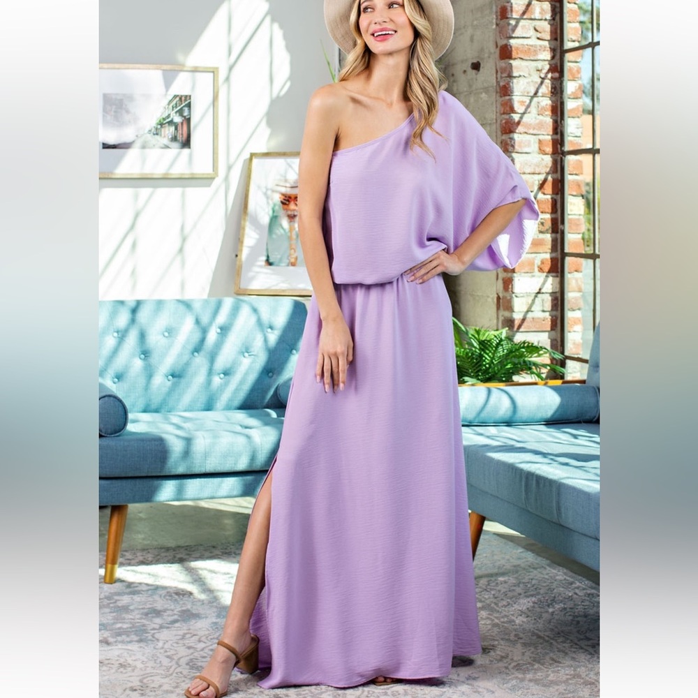 🛍️ 5 for $30! EESome Lavender one shoulder Maxi Dress